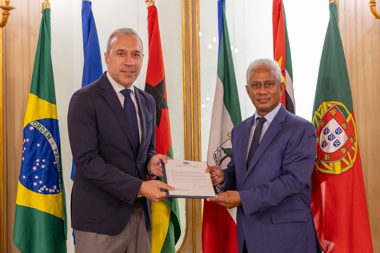 No dia 9 de julho de 2025, o Embaixador da Geórgia em Portugal, Senhor Levan Tsutsumia, reuniu-se com o Secretário Executivo da Comunidade dos Países de Língua Portuguesa (CPLP), Senhor Zacarias da Costa